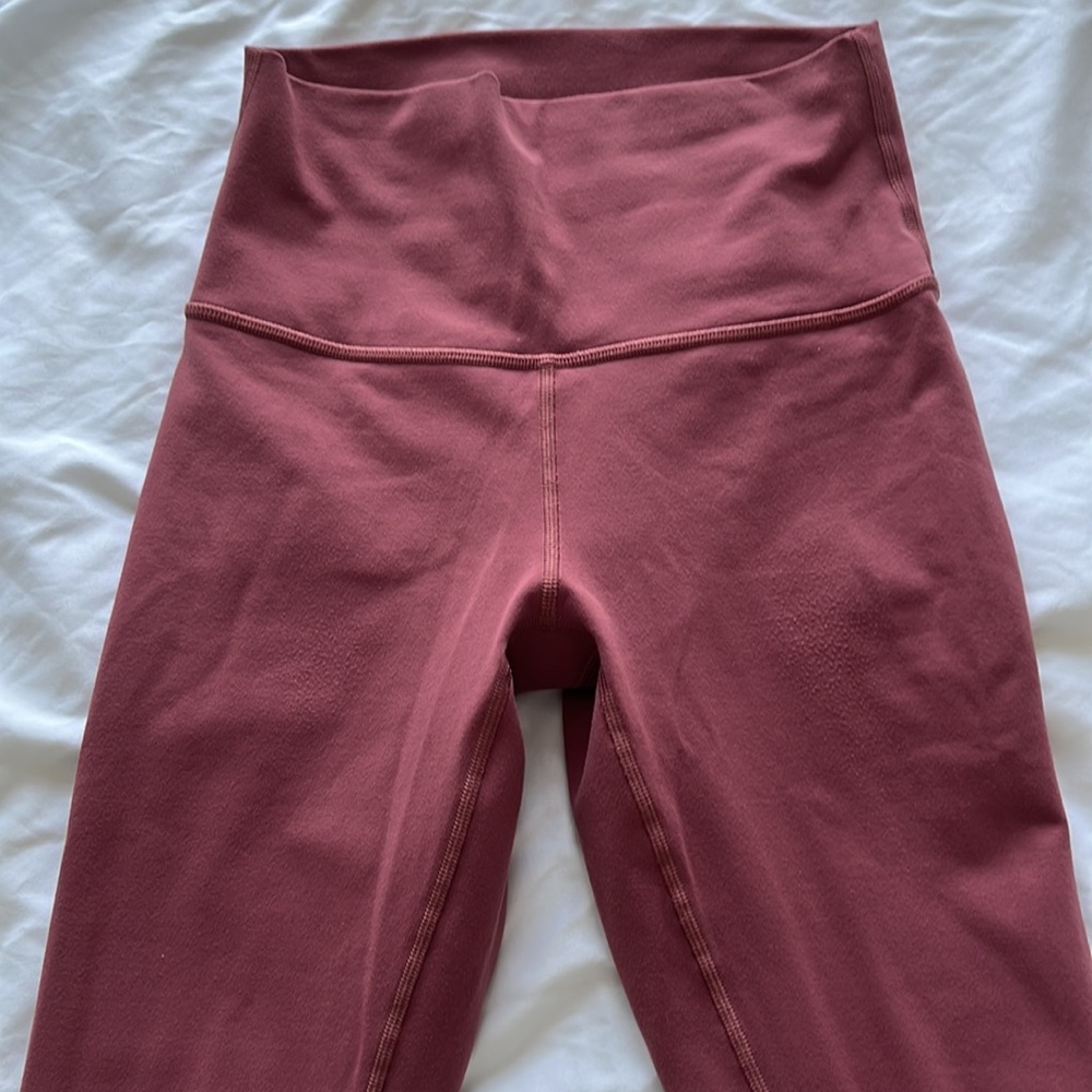 Lululemon pink wunder unders size 4